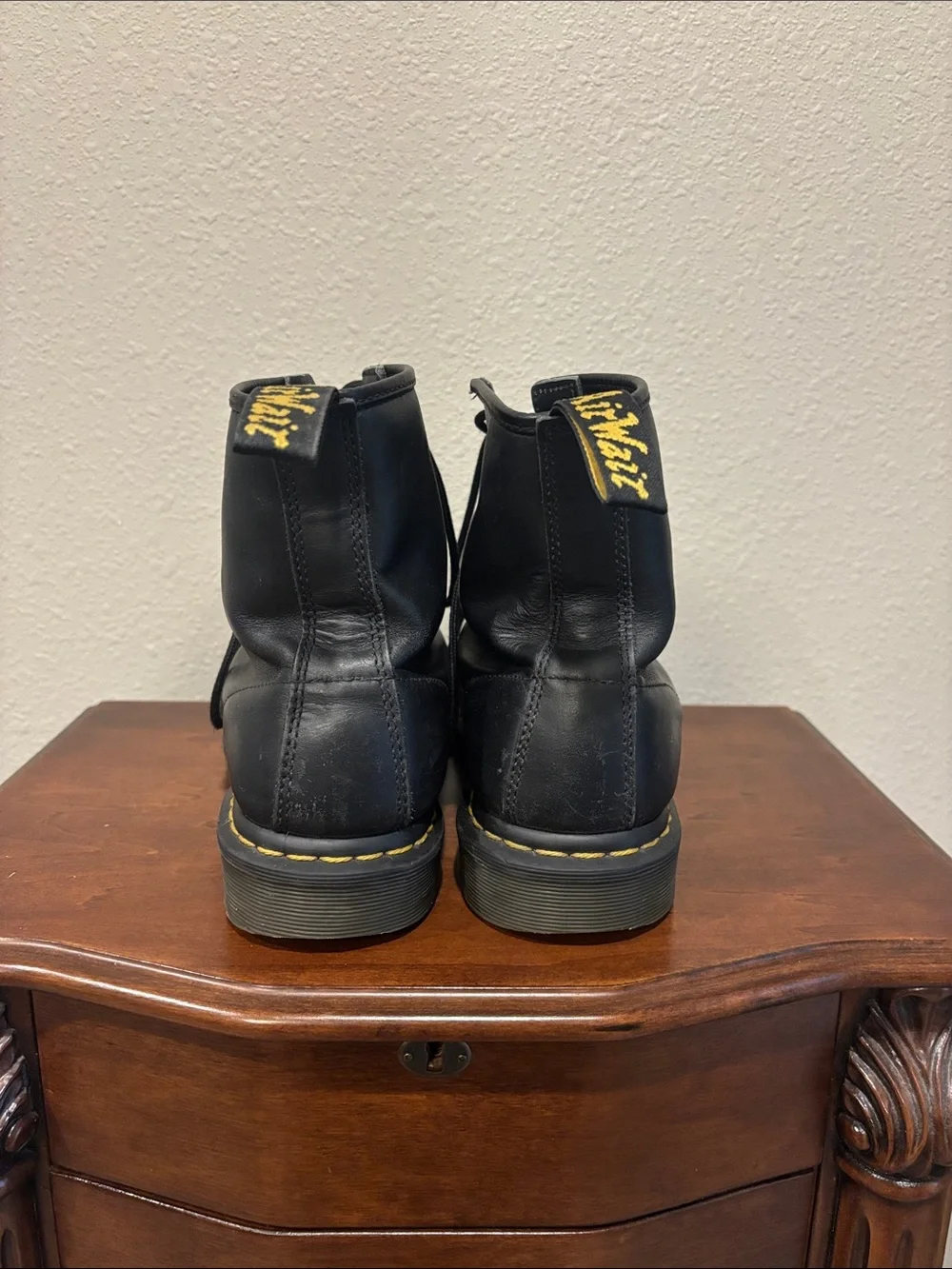 Dr. Martens 1460 Black Leather 8-Eye Lace-Up Boots Men’s US 10